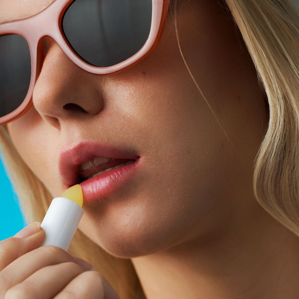 playa sin quemaduras, protector labial. 